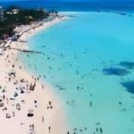 Playas limpias y libres de sargazo para esta temporada vacacional