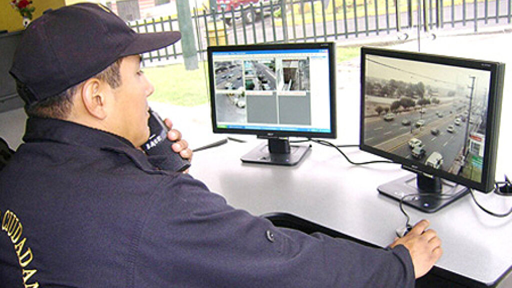 Gobierno y empresarios de la CDMX acuerdan impulsar la videovigilancia para combatir la inseguridad