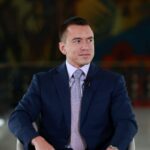 En Ecuador, Noboa prohíbe el uso de recursos públicos para financiar «milicias urbanas»