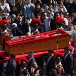 Trasladan cuerpo del papa Francisco a Basílica de San Pedro; fieles podrán despedirse