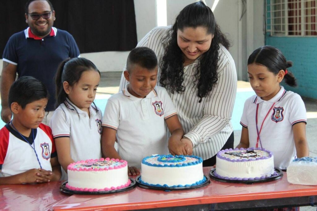 DIF Cuautla celebra el Día de las Niñas y los Niños en el CAM-7