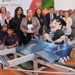 Primer auto volador mexicano es presentado en base aérea de Santa Lucía