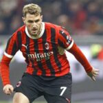 Santiago Gimenez, el goleador mexicano que busca más récords en Europa