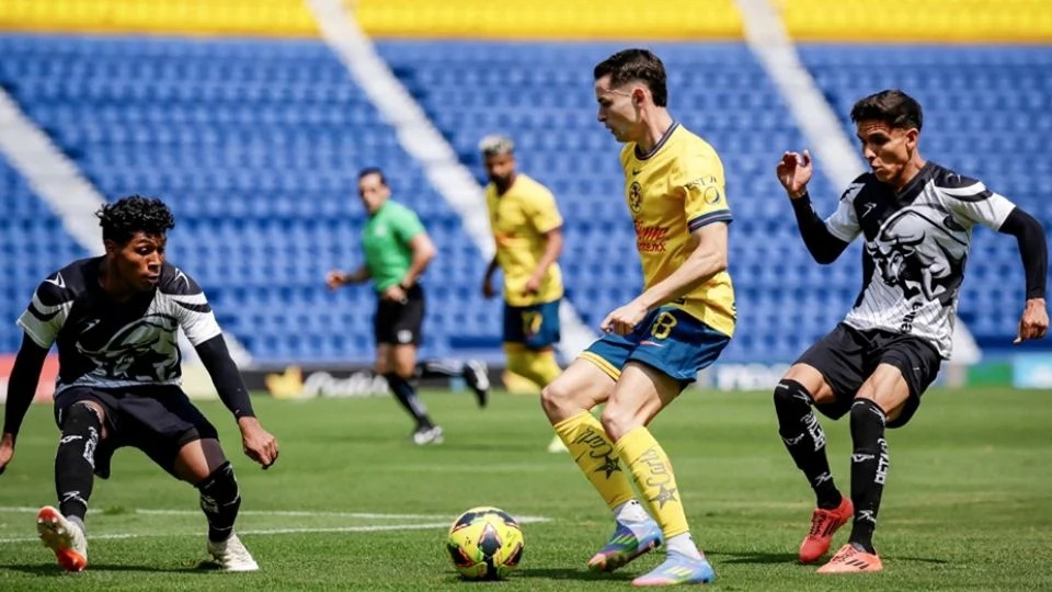 Escándalo en Celaya: jugadores rompen concentración con alcohol y mujeres antes de amistoso ante América