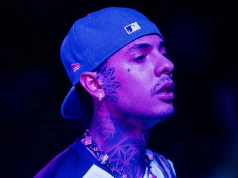 Natanael Cano canta corridos tumbados en Aguascalientes pese a sanciones