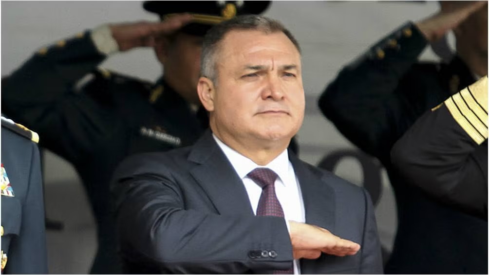 México solicita extradición de Genaro García Luna y su esposa por corrupción y lavado de dinero