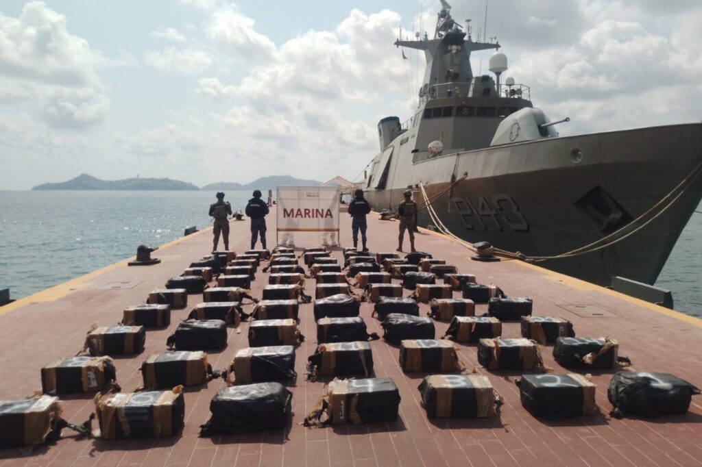 Aseguran 1.3 toneladas de cocaína en costas de Guerrero