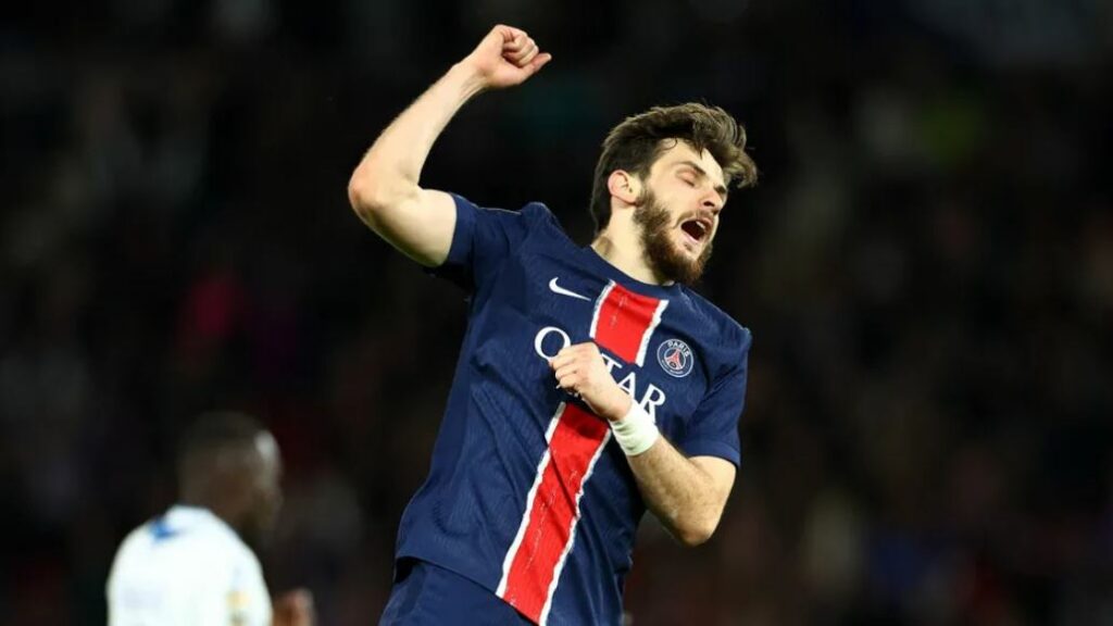 Kvaratskhelia, campeón de Italia y Francia en la misma temporada