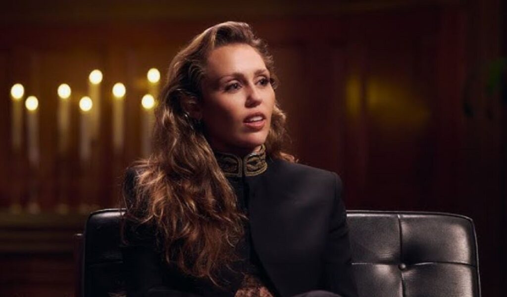 Miley Cyrus revela que Harrison Ford le dio el consejo que definió su nuevo álbum y película