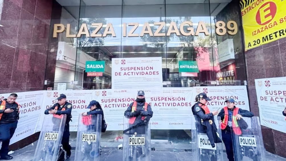 El nuevo giro de Izazaga 89: De productos chinos a las artesanías mexicanas