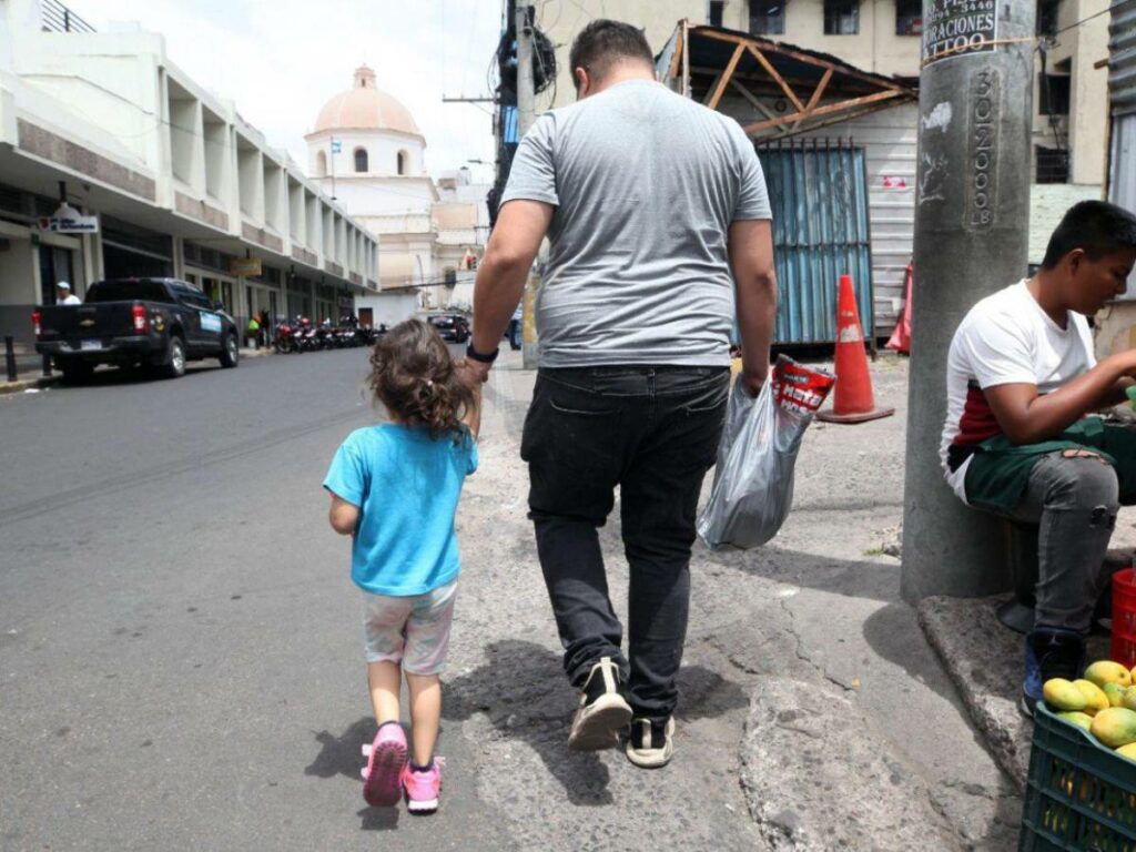 Esta es la actividad gratuita en la CdMx para celebrar el Día del Padre con tacos y lucha libre