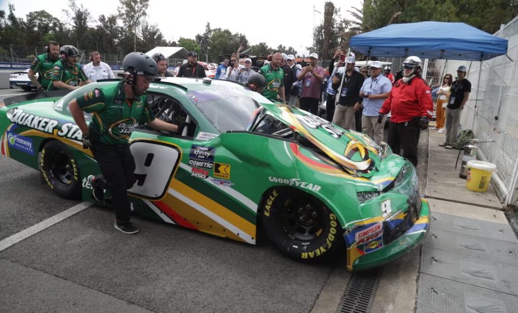 Daniel Suárez sufre choque en clasificación de NASCAR Xfinity Series; saldrá al fondo de la parrilla