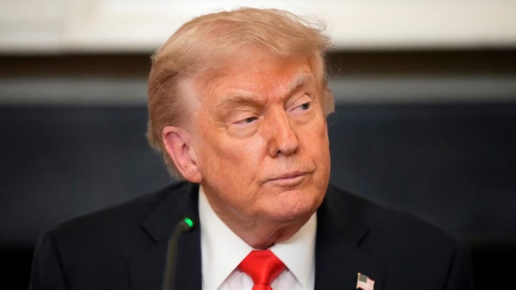 Trump amenaza con represalias “contundentes” si Irán ataca intereses de EE. UU.