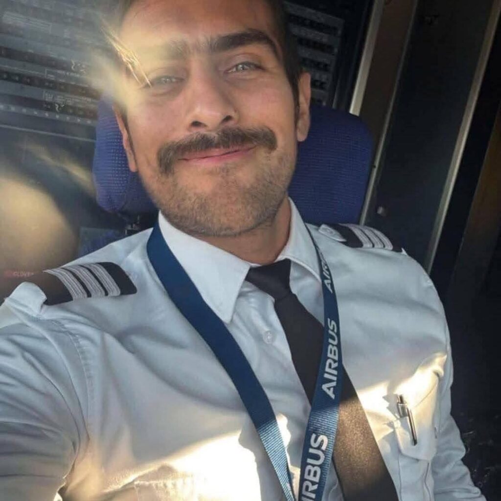 MÉRIDA RECONOCE AL PILOTO QUE SALVÓ MÁS DE 200 VIDAS