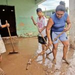 Guerrero y Oaxaca levantan la cortina tras paso de ‘Erick’; Huatulco abre bares y restaurantes
