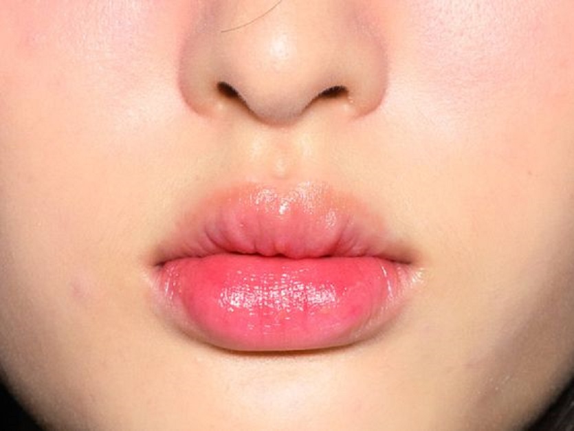 El labial viral, imposible de conseguir, que actúa como un relleno de labios instantáneo