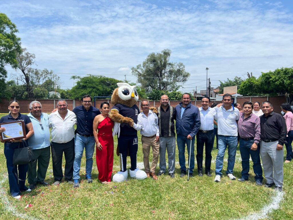 Entregan cancha renovada en secundaria de Cuautla para fortalecer el desarrollo de la juventud