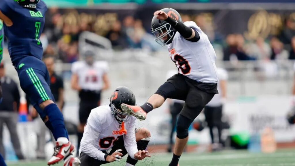 Jesús Aguirre comparte su emoción luego de romper un récord con su gol de campo