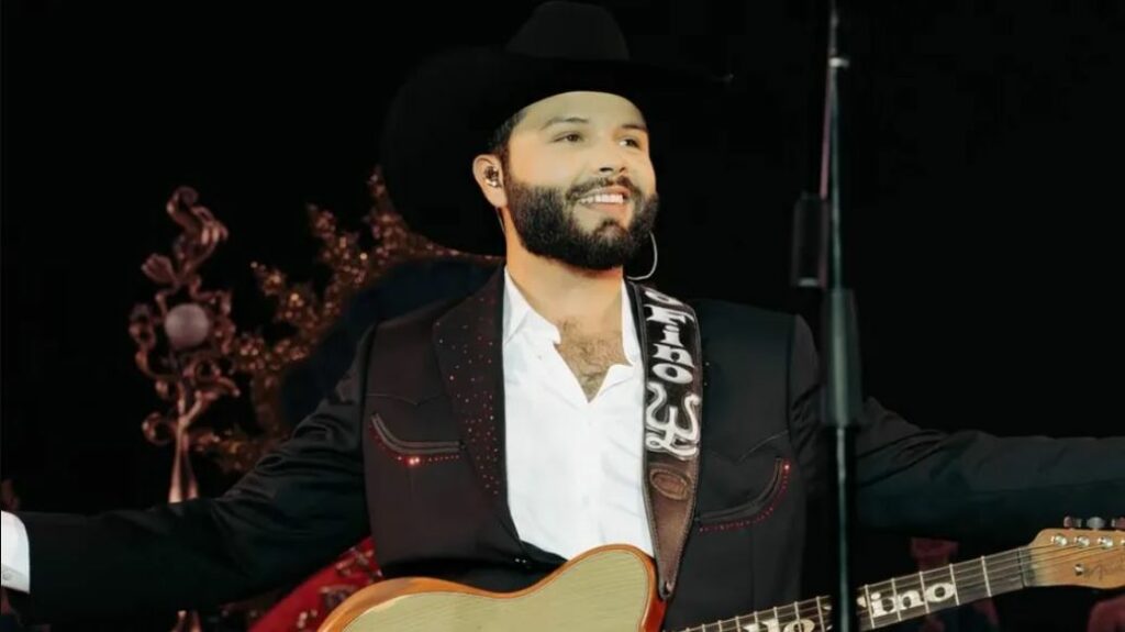 Leonardo Aguilar habla sobre el ‘hate’ que recibe tras indirectas a su hermano Emiliano y a Cazzu