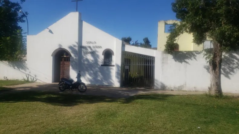 Entraron rezando y salieron robando