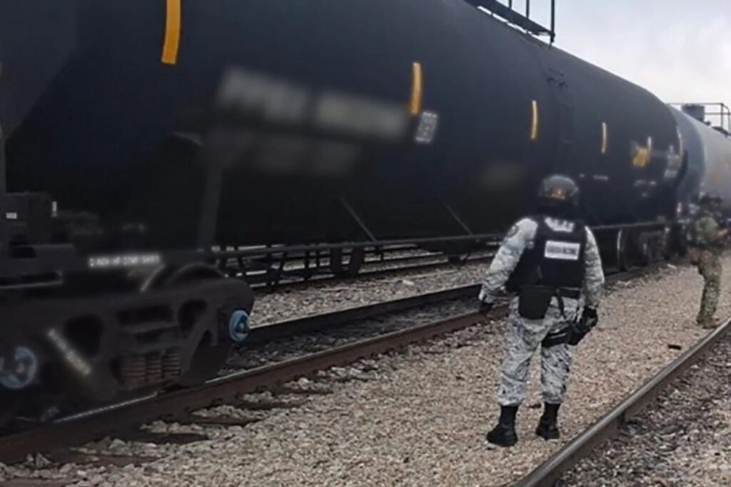 Aseguran 15 millones de litros de huachicol en Coahuila