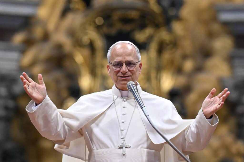 León XIV invita a Zelenski y a Rusia a negociar la paz en el Vaticano