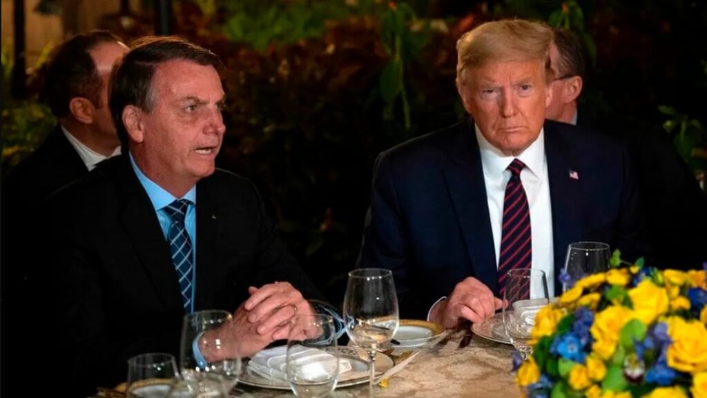 Donald Trump anuncia arancel del 50 % a Brasil en represalia por juicio a Bolsonaro
