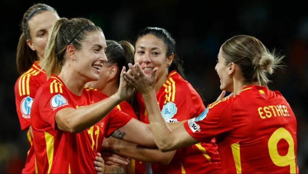 España avanza invicta a cuartos de final de la Eurocopa Femenina luego de remontar contra Italia