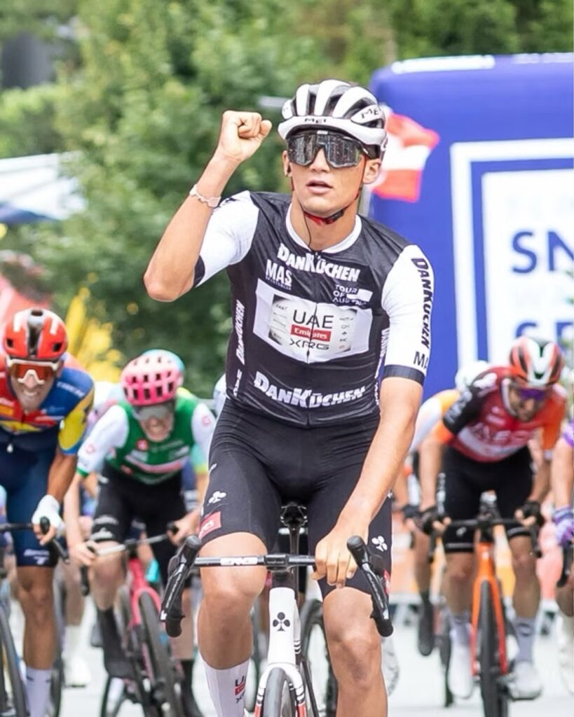 Isaac del Toro se adueña de la Vuelta de Austria