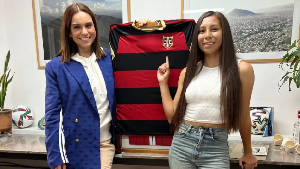 Tania Rincón desmiente fraude por parte de W2M y Escorpión Dorado en Peluche Caligari