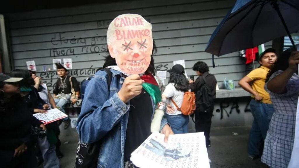 Lanzan Coquí, app que protege a migrantes contra redadas migratorias y une a estadunidenses solitarios