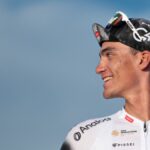 Isaac del Toro le cede el triunfo a su compañero en La Clásica de Ordizia 2025