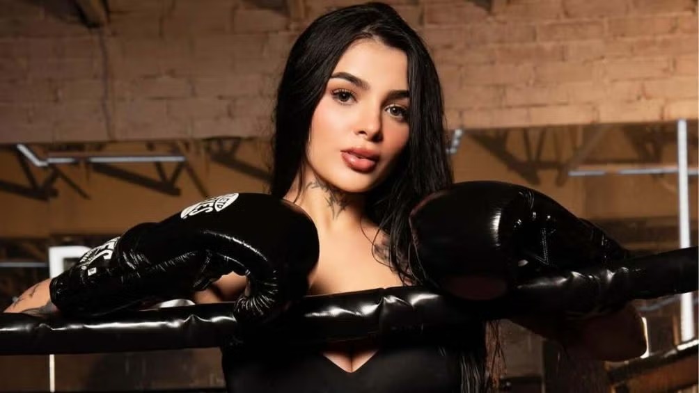Karely Ruiz se alista para subir al ring