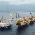 Precio del petróleo cae en antesala de reunión Putin-Trump