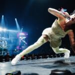 Katy Perry recibe descarga eléctrica en pleno show… y sigue cantando