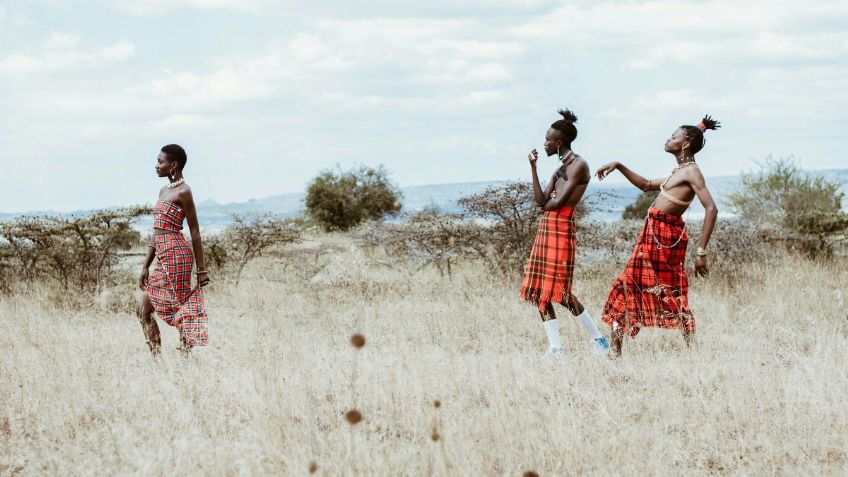 Mujer reportada como desaparecida fue hallada en una tribu africana: «Déjenme en paz, soy una persona adulta»