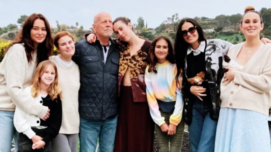 Bruce Willis ya no vive con su familia por la demencia que padece