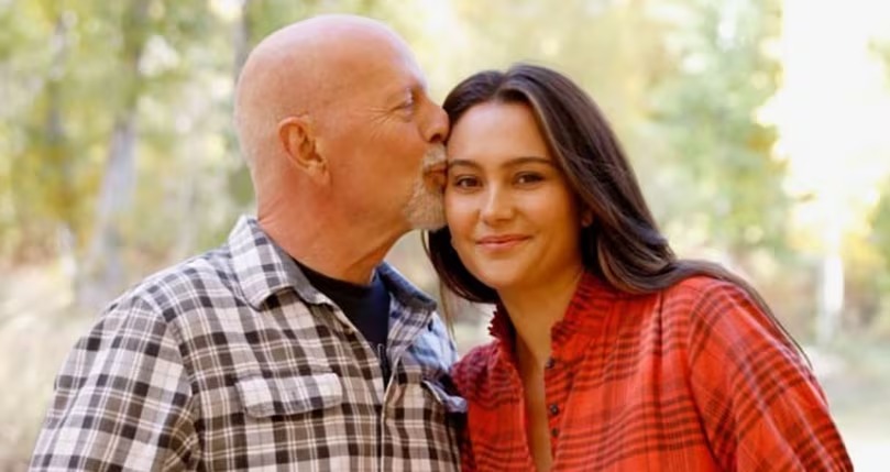 Esposa de Bruce Willis responde a quienes la critican por ya no vivir con el actor