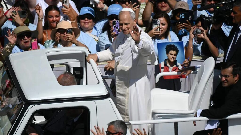 Primer santo milenial: Papa León XIV canoniza a Carlos Acutis