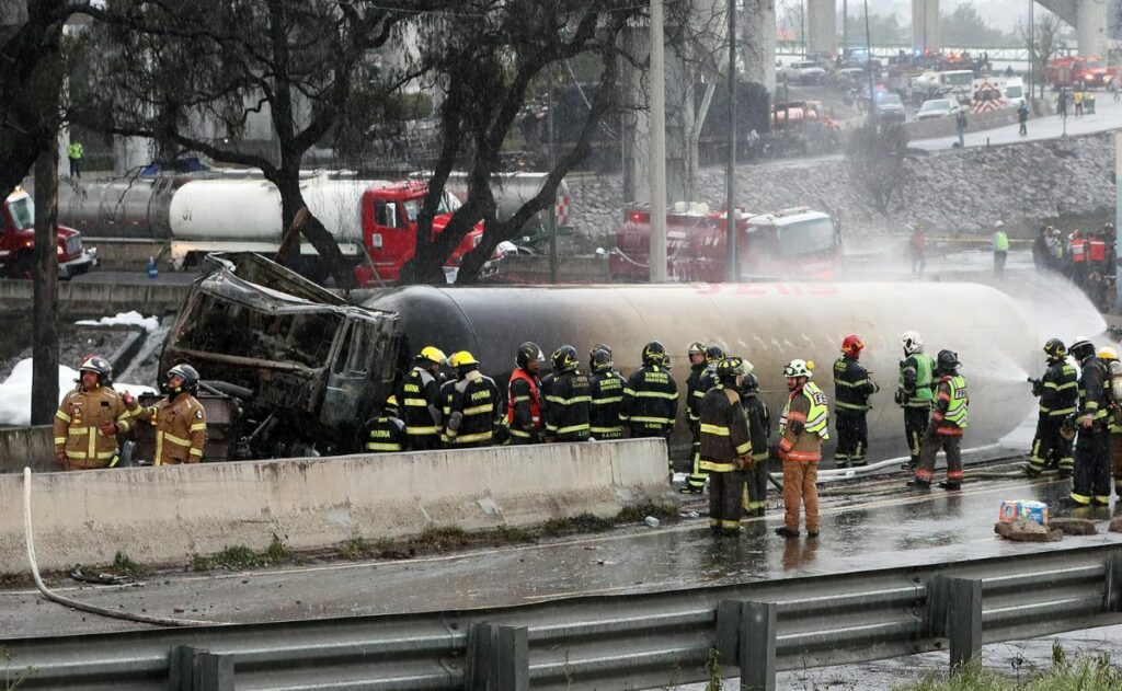 “Asumiremos nuestra responsabilidad”, dice empresa dueña de pipa accidentada en Iztapalapa