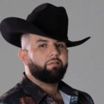 Carín León sigue los pasos de U2 y los Back Street Boys