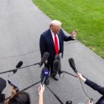 Trump manda callar a periodista australiano en plena rueda de prensa
