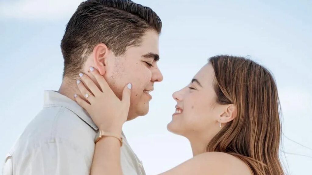 Edgar Martínez, joven que se hizo viral por ‘La caída de Edgar’, se va a casar; así lo anunció
