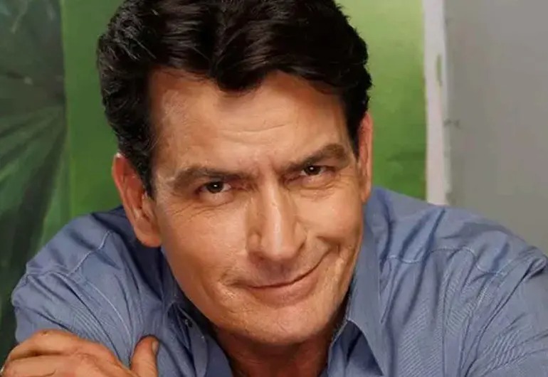 Charlie Sheen revela que un cártel mexicano lo vetó por comprar demasiada droga