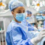 Hombre le arranca parte de la nariz a su pareja por un ataque de celos, le encontró mensajes en el celular