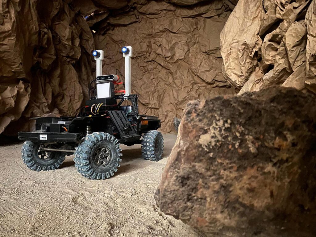 Mexicanas diseñan un robot explorador que identifica riesgos en minas