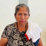 Huye de su casa por las lluvias, dejó atrás a su esposo e hijo