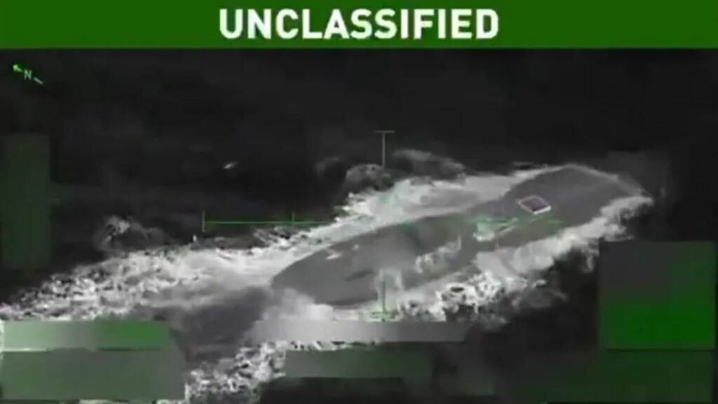 Estados Unidos repatria dos sobrevivientes de ataque a submarino a Colombia y Ecuador tras detención