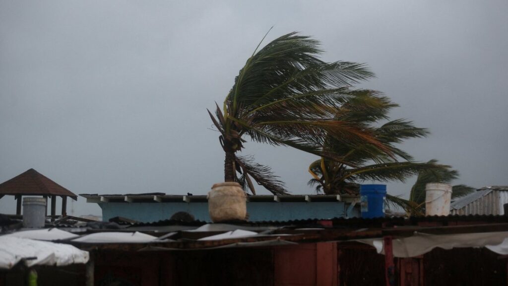 Huracán Melissa se convierte en categoría 5 y amenaza con impacto histórico en Jamaica