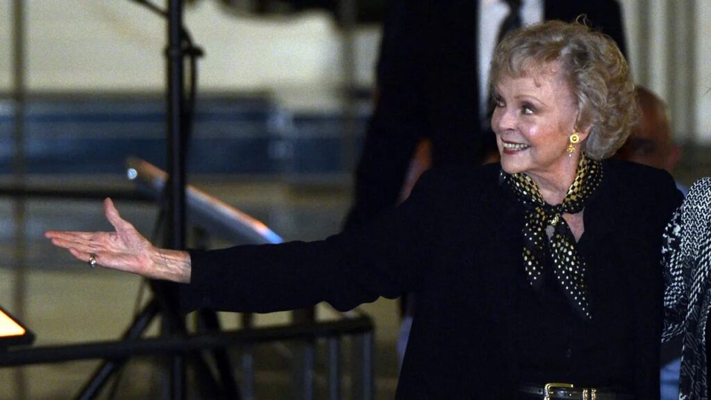 Muere a los 100 años la actriz June Lockhart, conocida por sus papeles en ‘Lassie’ y ‘Perdidos en el espacio’